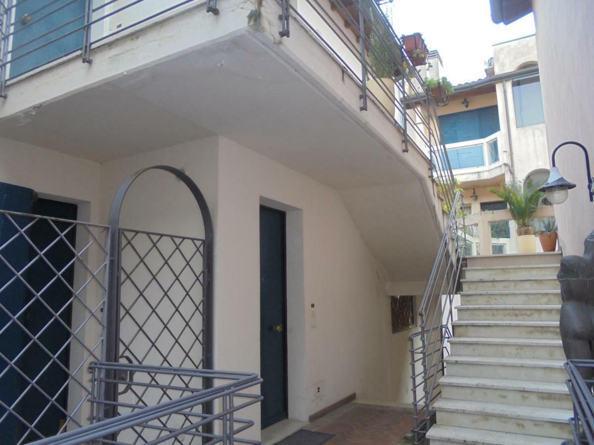 Bilocale Centro Storico Apartment Pesaro Exterior photo