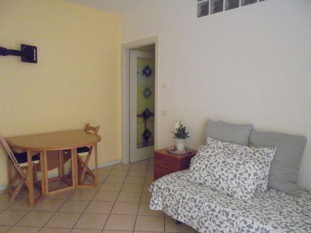 Bilocale Centro Storico Apartment Pesaro Exterior photo